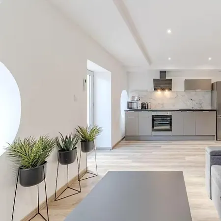 Rooftop D'exception, Vue Rhone, 6 Personnes, Apartment