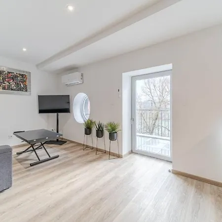 Apartment Rooftop D'exception, Vue Rhone, 6 Personnes,