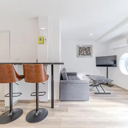 Apartment Rooftop D'exception, Vue Rhone, 6 Personnes, *